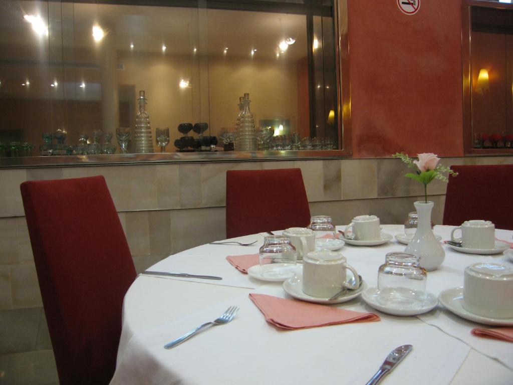Hotel Rambla Figueres Exterior photo