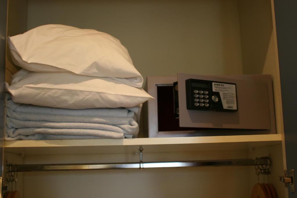 Hotel Rambla Figueres Room photo