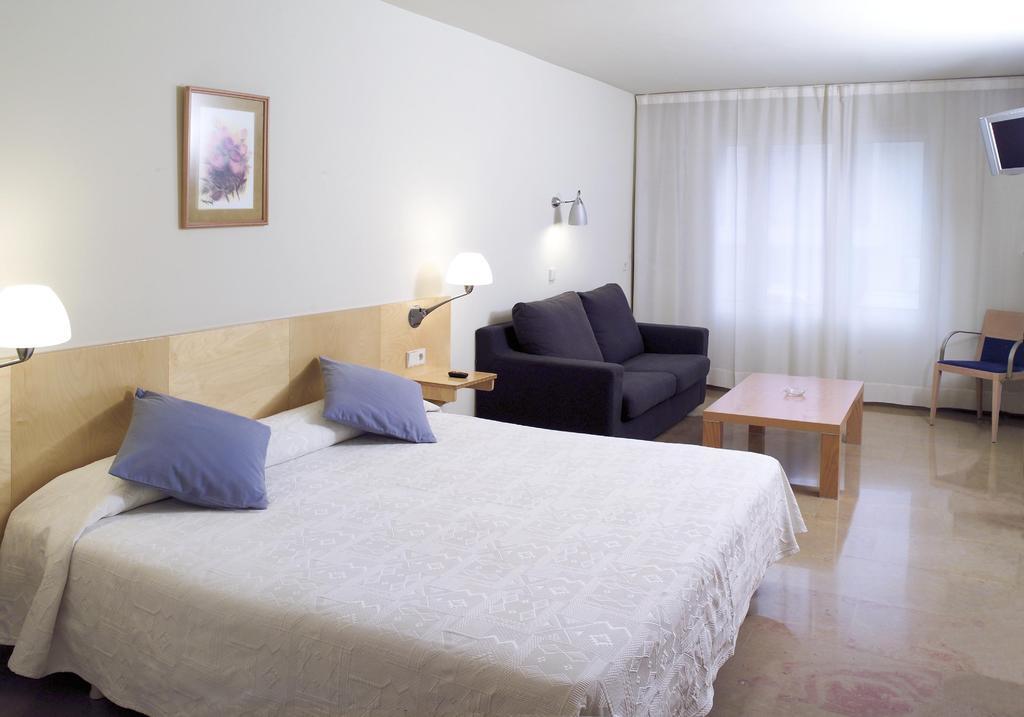 Hotel Rambla Figueres Exterior photo
