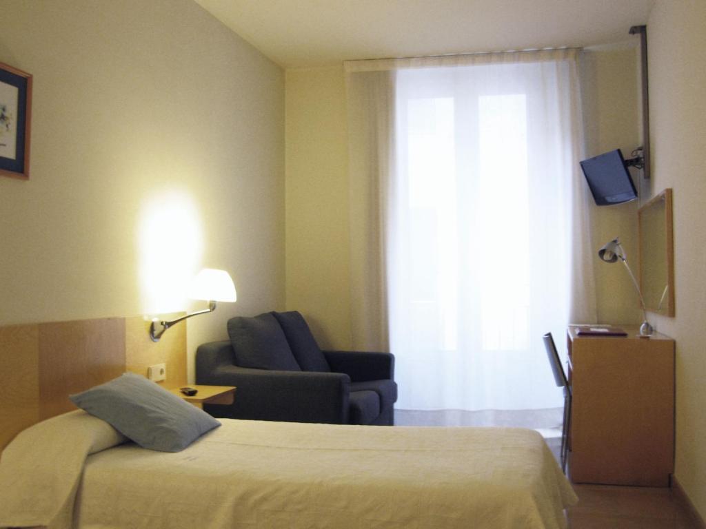 Hotel Rambla Figueres Room photo