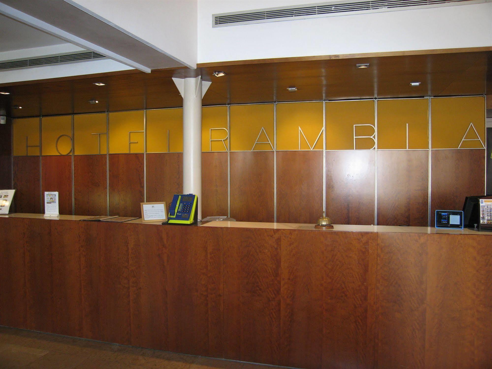 Hotel Rambla Figueres Exterior photo
