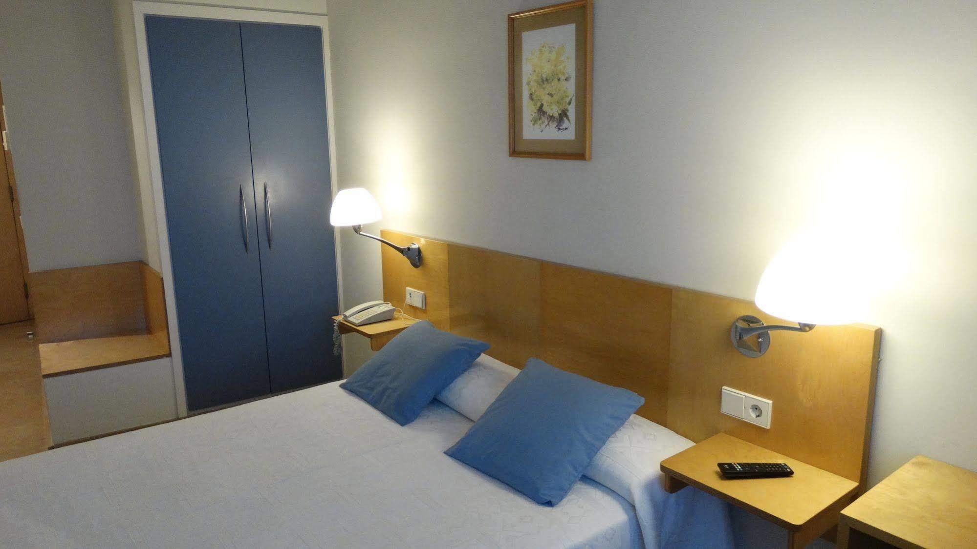 Hotel Rambla Figueres Exterior photo
